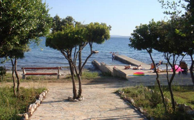 Apartments Antonija Punta Skala Next To Falkensteiner Resort Petrcane Luaran gambar