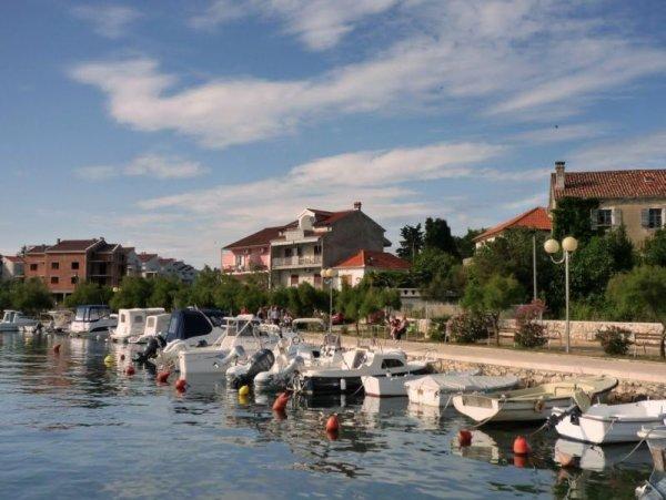 Apartments Antonija Punta Skala Next To Falkensteiner Resort Petrcane Luaran gambar