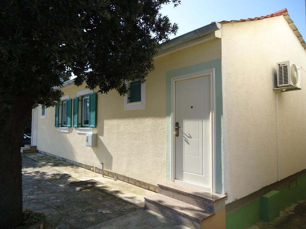 Apartments Antonija Punta Skala Next To Falkensteiner Resort Petrcane Luaran gambar