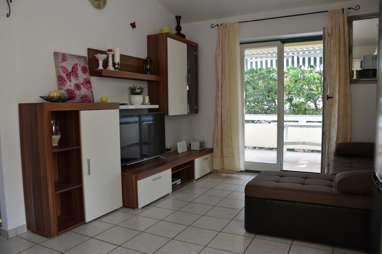 Apartments Antonija Punta Skala Next To Falkensteiner Resort Petrcane Luaran gambar