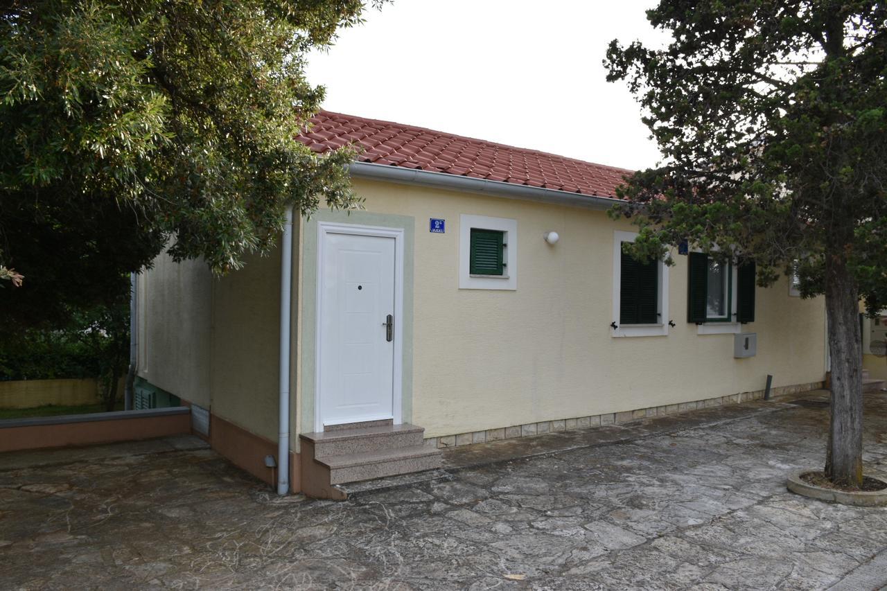 Apartments Antonija Punta Skala Next To Falkensteiner Resort Petrcane Luaran gambar