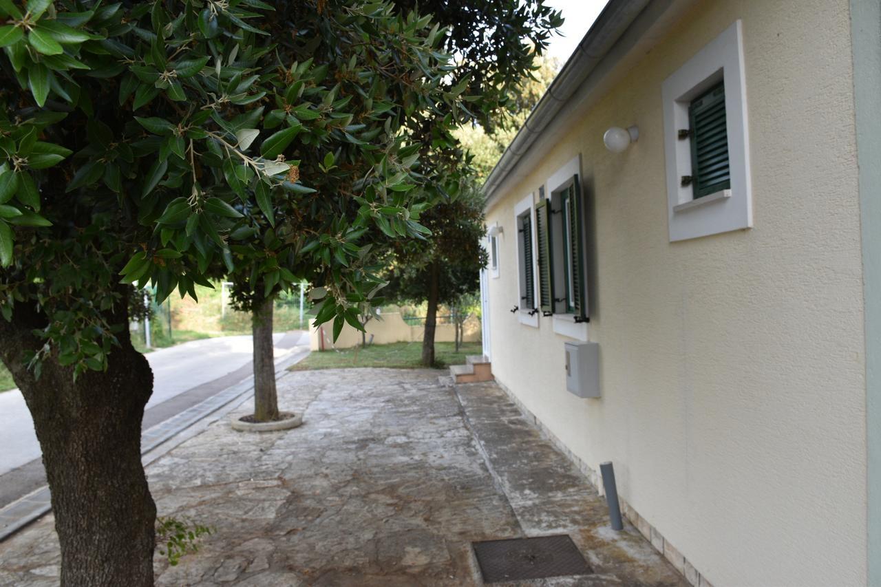 Apartments Antonija Punta Skala Next To Falkensteiner Resort Petrcane Luaran gambar