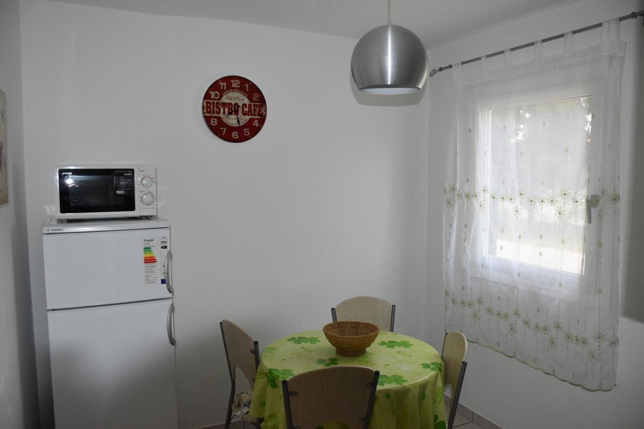 Apartments Antonija Punta Skala Next To Falkensteiner Resort Petrcane Luaran gambar